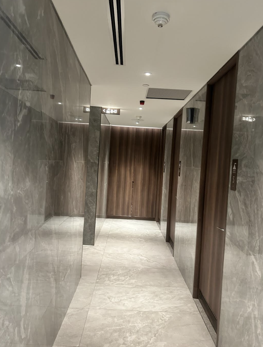 Seating area in the Singapore Airlines lounge